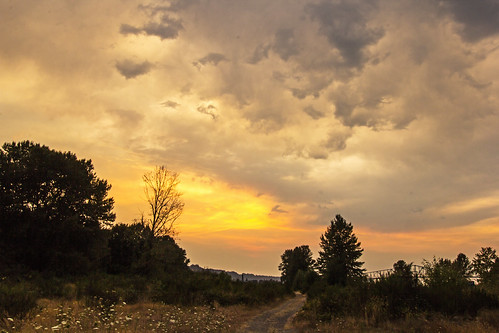 sunset summer clouds oregon columbiariver rainieroregon