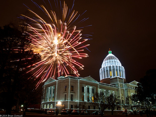 christmas fireworks littlerock christmaslights statecapitols arkansasstatecapitol
