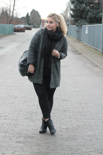 schuloutfit-winter-herbst-look-style-fashionblog-blog-grau-schwarz-mantel-jacke