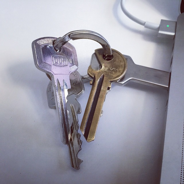 Schlüssel / Keys #apple #MacBook #MacBookPro #USB #Opener #Bottleopener #Prada #Keyring