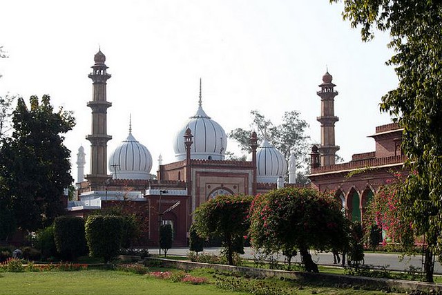 Sir Syed Mosque, Aligarh Muslim University