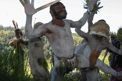festival papuanewguinea mudman singsing peaceonearthorg westernhighlandsprovince
