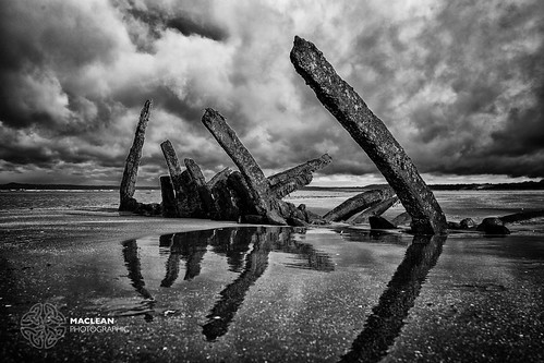 blackandwhite beach mono scotland rocks shipwreck fujifilm wreck eastlothian longniddry xt1 setonsands longniddrybents