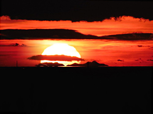 sunset soleil coucher aixenprovence provence canigou bouchesdurhône tourdecésar