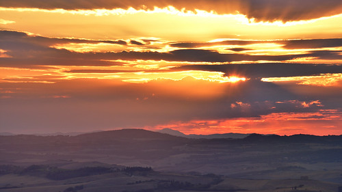 italy toskana tuscany montalcino valdorcia sunrise view clouds sky hills landscape outdoor