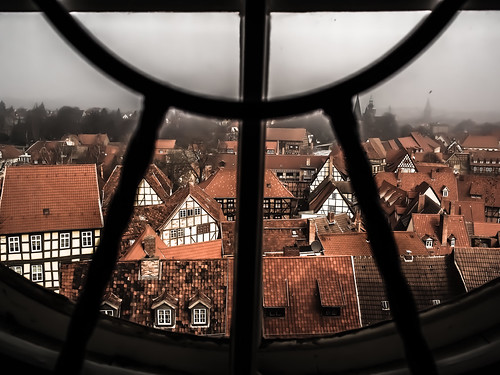 city roof rooftop window germany deutschland view rooftops fenster roofs stadt oldtown dach blick quedlinburg dächer fensterblick historiccenter historiccentre historischealtstadt