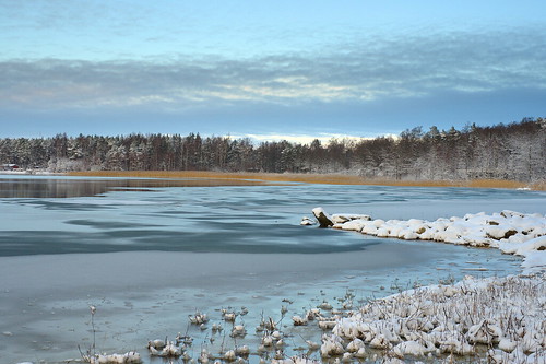 blue winter snow ice finland scenery uusikaupunki a900 sal50f14