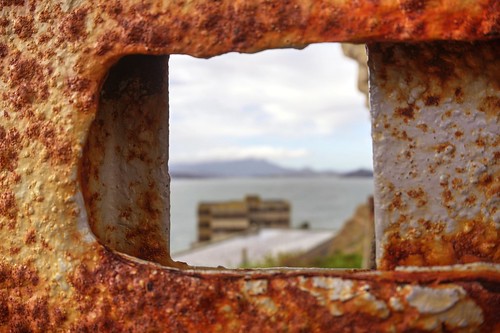 sanfrancisco california door island rust raw hole rusty prison alcatraz hdr steeldoor penitentiary rustydoor alcatrazisland lockedin 3xp photomatix fav100 nex6 selp1650