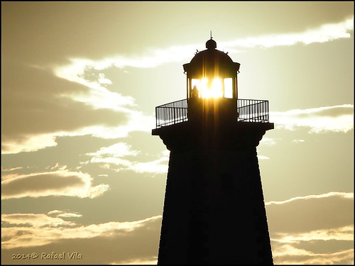 sunset lighthouse france luz silhouette faro atardecer soleil puestadesol effect phare coucherdesoleil efectos leucate