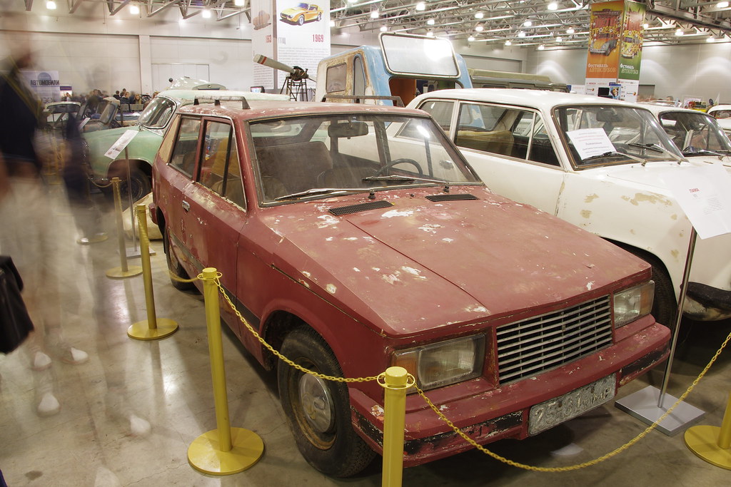 Выставка самодельных автомобилей 2011 / Exibition of soviet homemade cars.