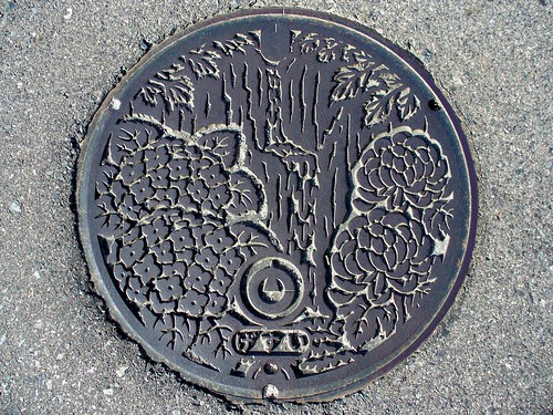 tohaku tottori japan manhole flower fall 東伯町 鳥取県 日本 マンホール 花 滝 アジサイ 菊