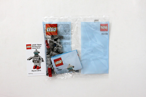 LEGO March 2015 Monthly Mini Build - Robot (40128)