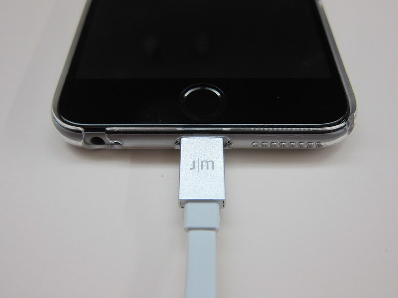 Just Mobile AluCable Flat Mini - Plugged Into iPhone 6 Plus