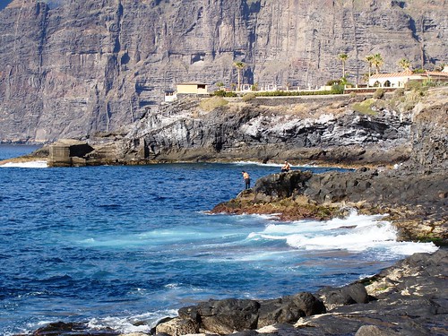 ocean cliff giant tenerife closely losgigantes canaryislans