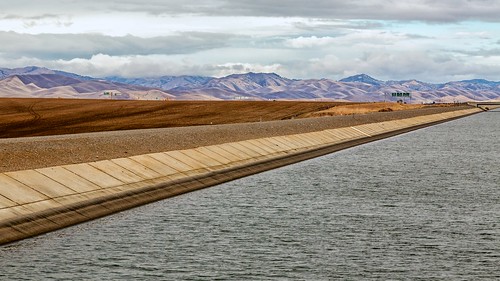 california water landscape aqueduct infrastructure centralvalley