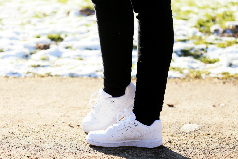 nike son of force sneakers, nike son of force, nike sneakers vanharen, witte sneakers, white trainers trend, nike air force 1, nike sneakers, fashion blogger, fashion is a party