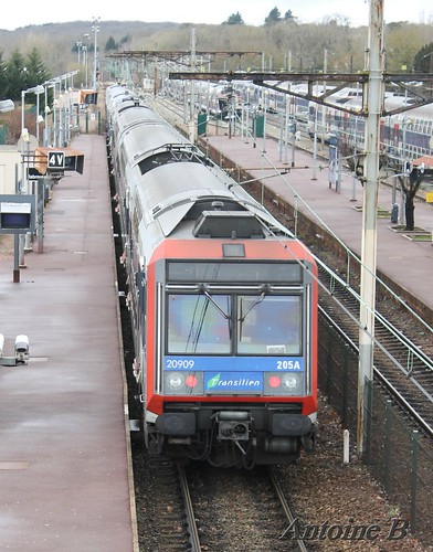 Z20909/910 (205A) train DEBO (Invalides > Dourdan la Forêt)
