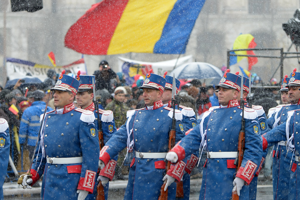 1 decembrie 2014 - Parada militara organizata cu ocazia Zilei Nationale a Romaniei  15744838210_9d3e6d80bd_b
