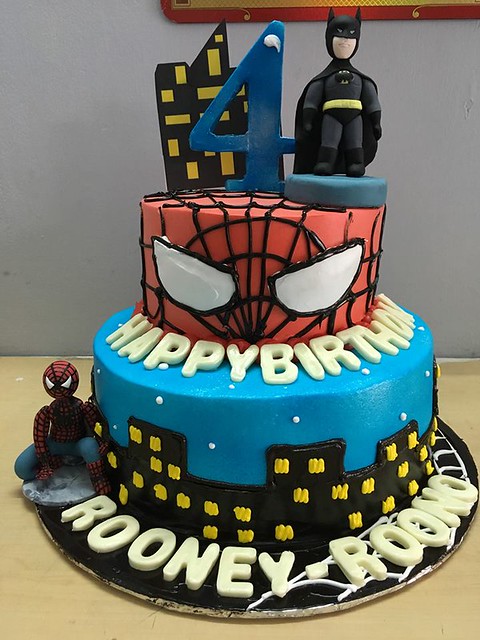 Superman & Spiderman Cake by Hoang BaoTram of Woa!!!Cake