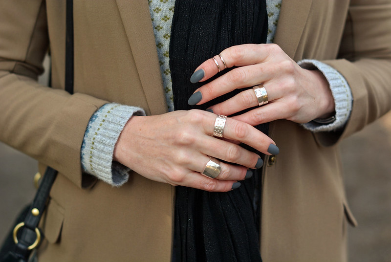 Matte grey nails, silver rings