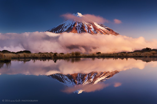 newzealand mountain reflection night landscape photography star waterfall astro alpine dee aotearoa taranaki newplymouth everlook egmontnationalpark dawsonsfalls goblinforest pouakaihut pouakaitarn whitecliffsnorthisland