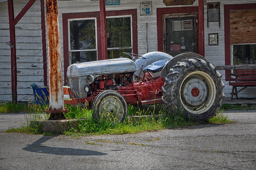 old tractor abandoned rural antique tennessee country ripley abandon oldbuilding rurual