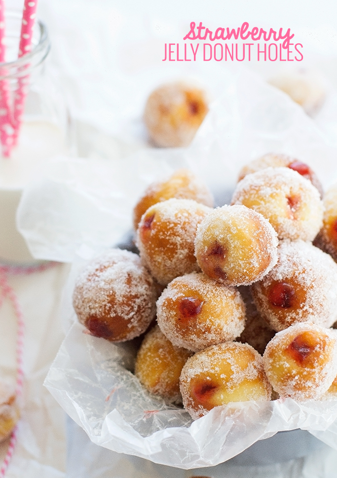 Strawberry Jelly Donut Holes - better than any donut shops version and easy step by step picture so you can make it at home! #doughnuts #donuts #donutholes #jellydonuts | littlespicejar.com