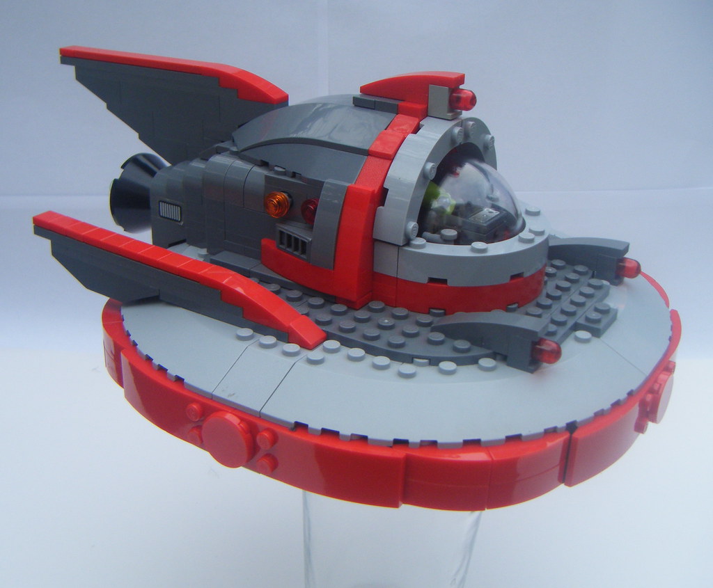 lego flying saucer
