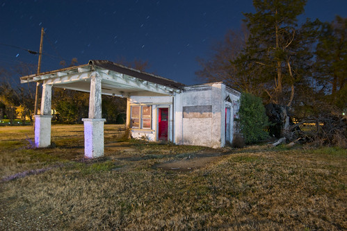 nightphotography lightpainting abandoned stars texas servicestation streetman