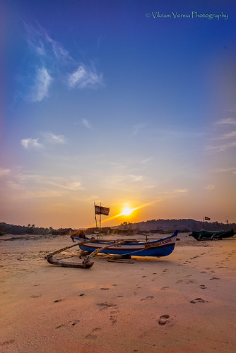 blue sea india beach sunrise boat fishing sand maharashtra konkan cloulds