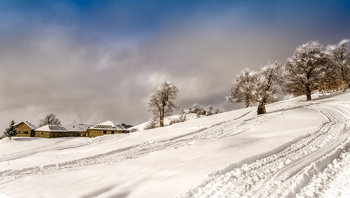 winter mountain snow clouds bluesky macedonia paths osogovo whitewinter