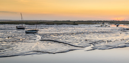 winter sunset sea orange birds river boat peace mud wildlife peaceful calm seafront mudflats leighonsea southend