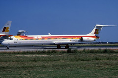 Iberia MD-88 EC-FLN BCN 07/06/2003