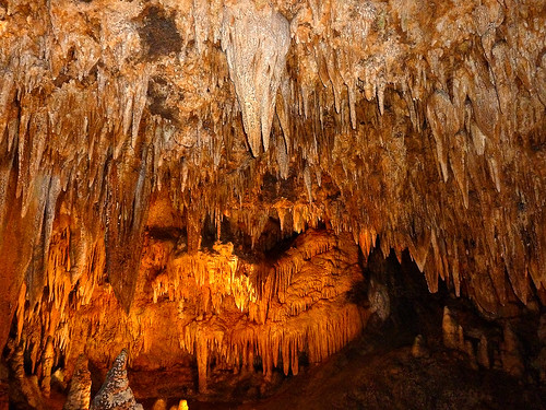 virginia colorful limestone shenandoahvalley stalactites stalagmites luraycavern