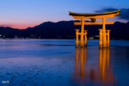 sunset sea orange reflection japan hiroshima miyajima tori inlandsea torigate hatsukaichi