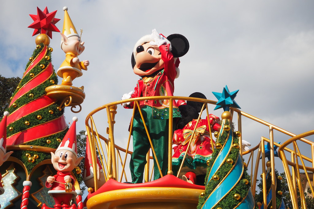 Tokyo Disney Christmas Parade