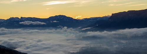 sunset cloud sun mountain france alps alpes grenoble canon eos soleil nuage coucherdesoleil montagnes isere 600d flickrbronzetrophygroup f1ijp