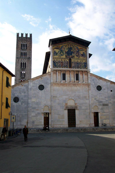 San Frediano, Lucca. © Paco Bellido, 2003