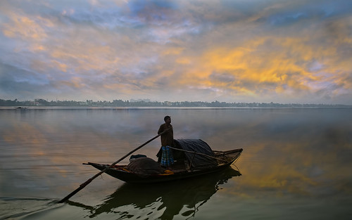 sky india reflection sunrise river dawn boat fisherman fishingboat kolkata calcutta ganga ganges westbengal