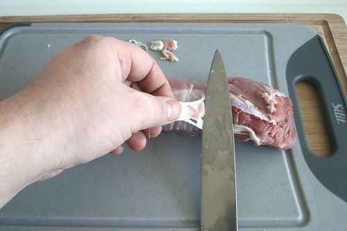 16 - Schweinefilet putzen / Clean pork filet