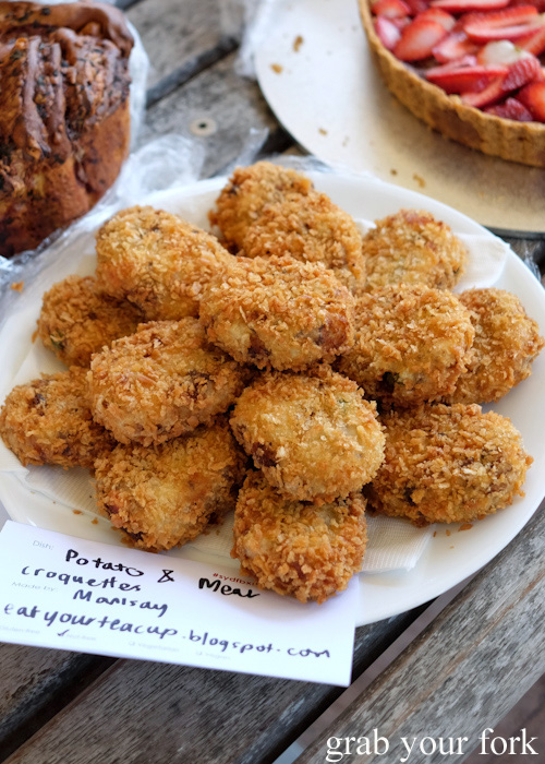 Massaman beef empanadas at the Sydney Food Bloggers Christmas Picnic 2014 #sydfbxmas2014