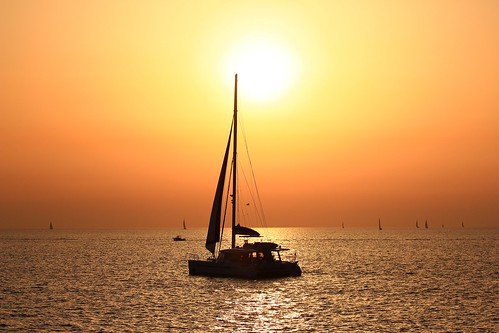 sunset beach sailboat israel sailing hertzelia sailingatsunsethertzeliabeach
