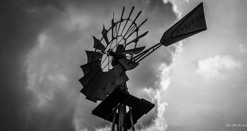 blackandwhite bw chihuahua tower windmill clouds mexico blackwhite nikon farm platform cropped vignetting windvane barrancasdelcobre coppercanyon 2014 vanes d600 chihuahuamexico mennonitefarm tedsphotos nikonfx d600fx