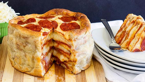 pepperoni-pizza-cake-food-porn (1)