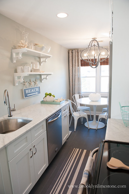 This coastal kitchen makeover made this kitchen much brighter, beachy (without being too over the top thematic) and functional. 