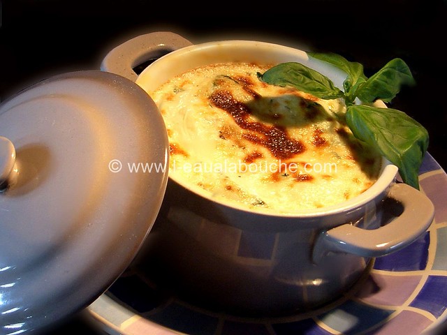 Oeufs en Cocotte Basilic Crème & Parmesan © Ana Luthi Tous droits réservés