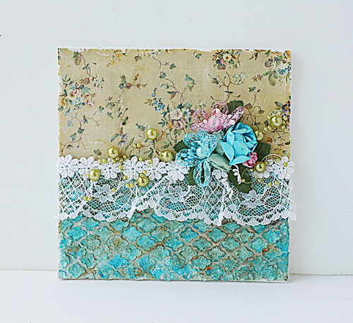 Vintage-inspired-mixed-media-canvas