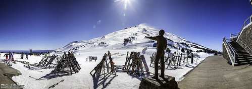 winter sky sculpture mountain snow ski statue bill mt view snowy pano hill peak windy panoramic clear mount bachelor summit vista healy chilly bluebird chill pinemarten skiis canon5dmkiii ststched