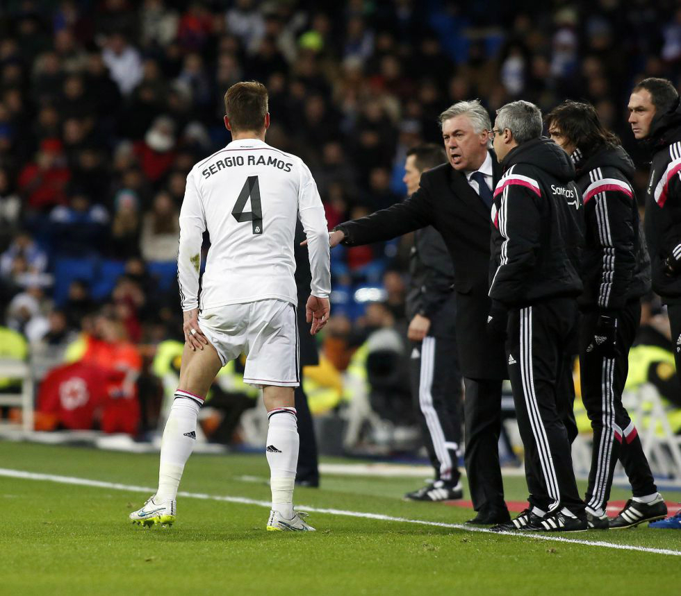 150204_ESP_Real_Madrid_v_Sevilla_2_1_Sergio_Ramos_injury