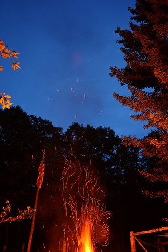 camping sky orange night fire evening photo twilight glow flag campfire bonfire sparks